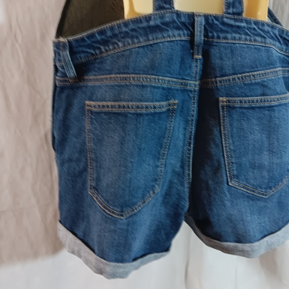 Old Navy Womens Medium Blue Jean Shortall Denim Shorts Bib Overall Cuffed - Picture 11 of 14